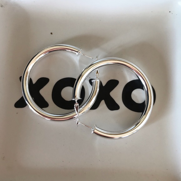 Silver hoop earrings - Picture 2 of 4